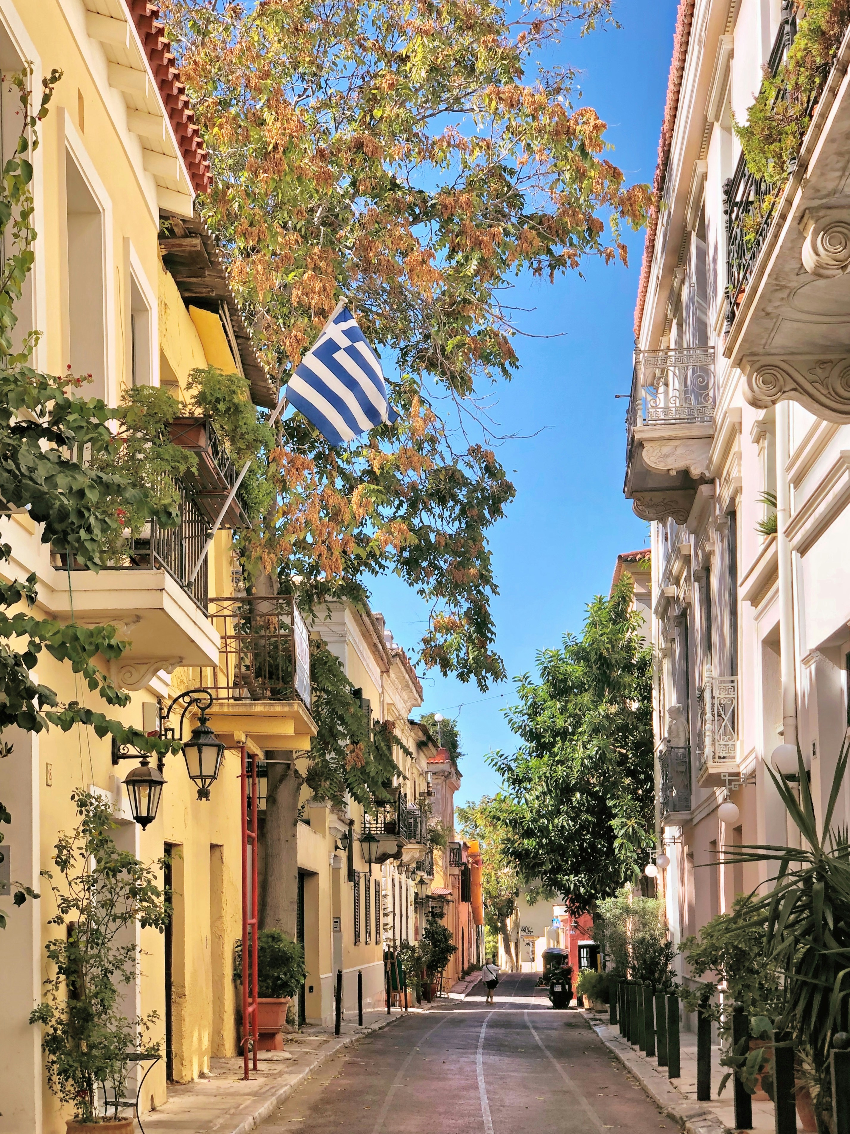 How to Find a Roommate in Athens Without Getting Scammed